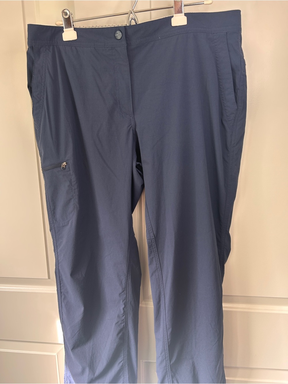 L.L. Bean Women's Cargo Pants - Navy Blue Size 16 Regular